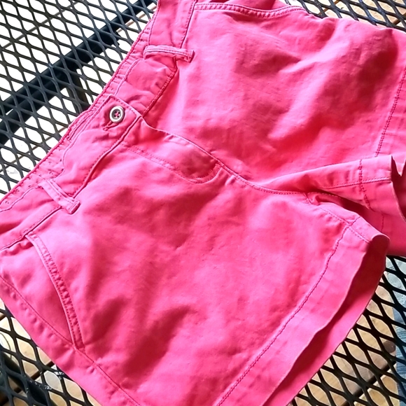 Shorts - Picture 1 of 2